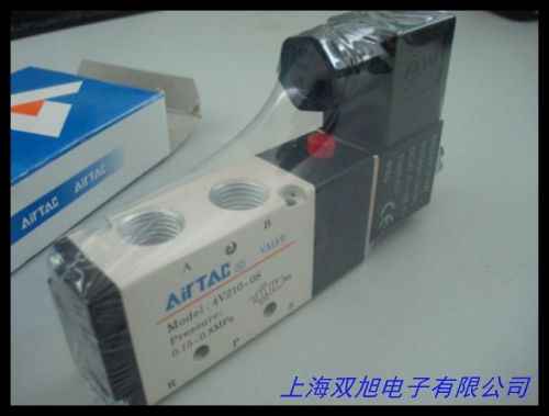 AC220V/2000W電機(jī)電爐風(fēng)機(jī)大功率調(diào)光調(diào)溫調(diào)壓調(diào)速器/不帶開關(guān)